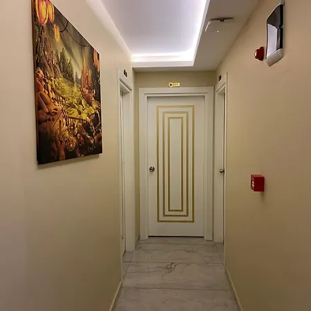 Castle Light Boutique Hotel 3*