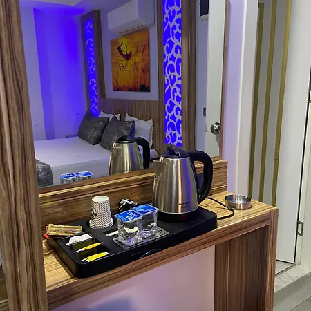 Castle Light Boutique Hotel 3*