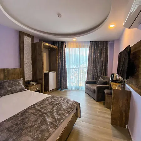 Castle Light Boutique Hotel 3*