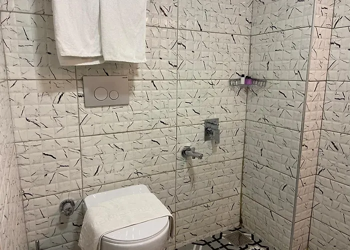 Castle Light Boutique * 阿拉尼亚