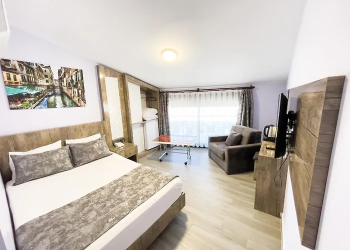 Castle Light Boutique *